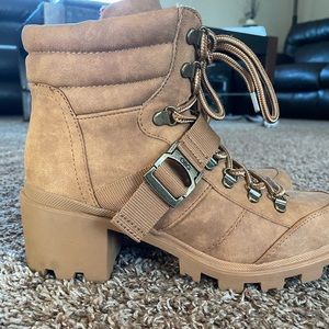 GBG Guess combat boots